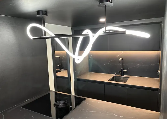 Nordic Design District Area - Compact Center - New Renovated هلسنكي